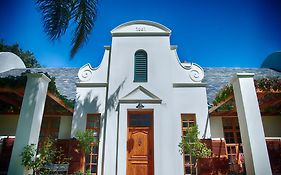Kleine Constantia Boutique Guest House  5*